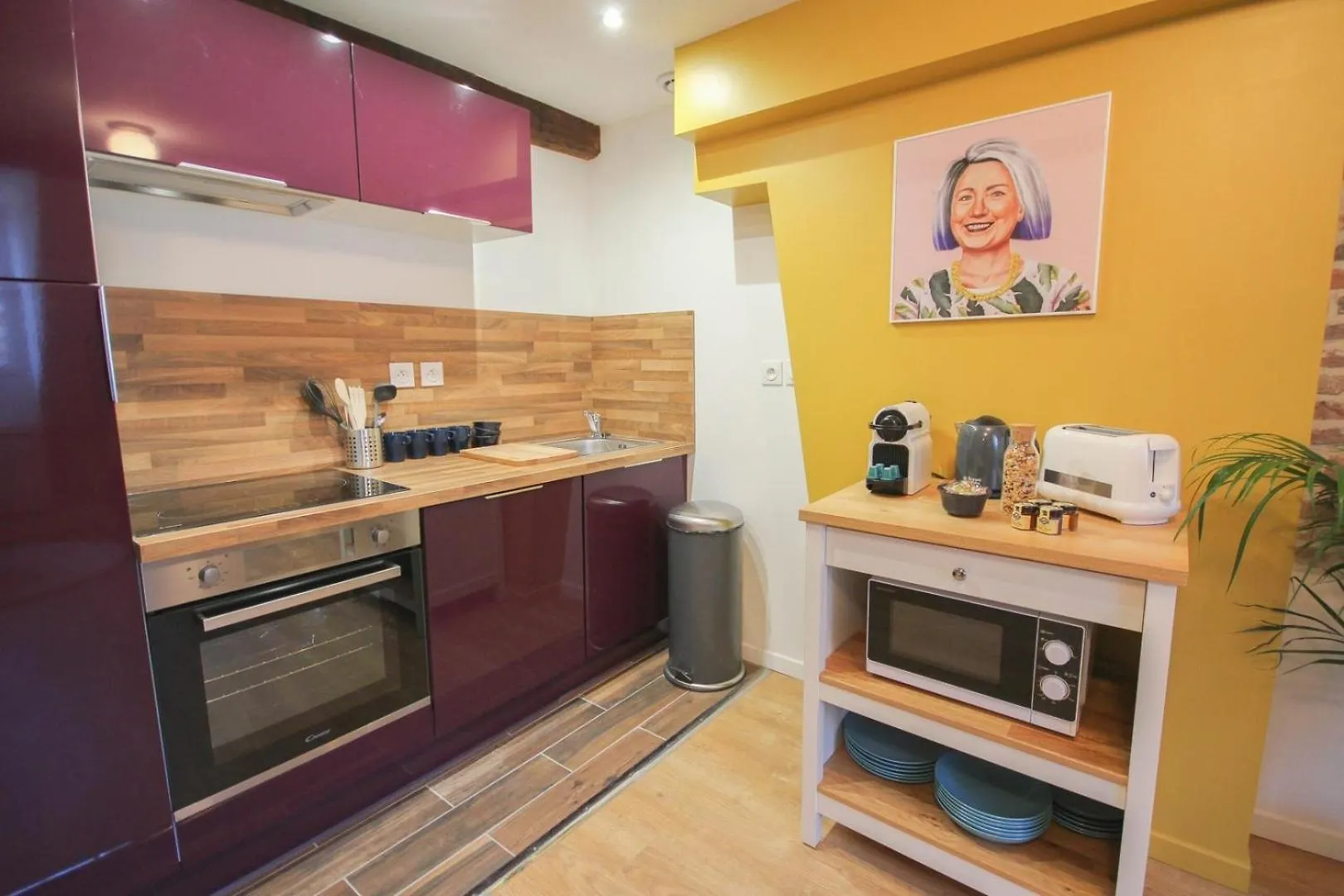 Lille Centre - Nice, Cozy And Functional Ap. 0*,  Frankreich